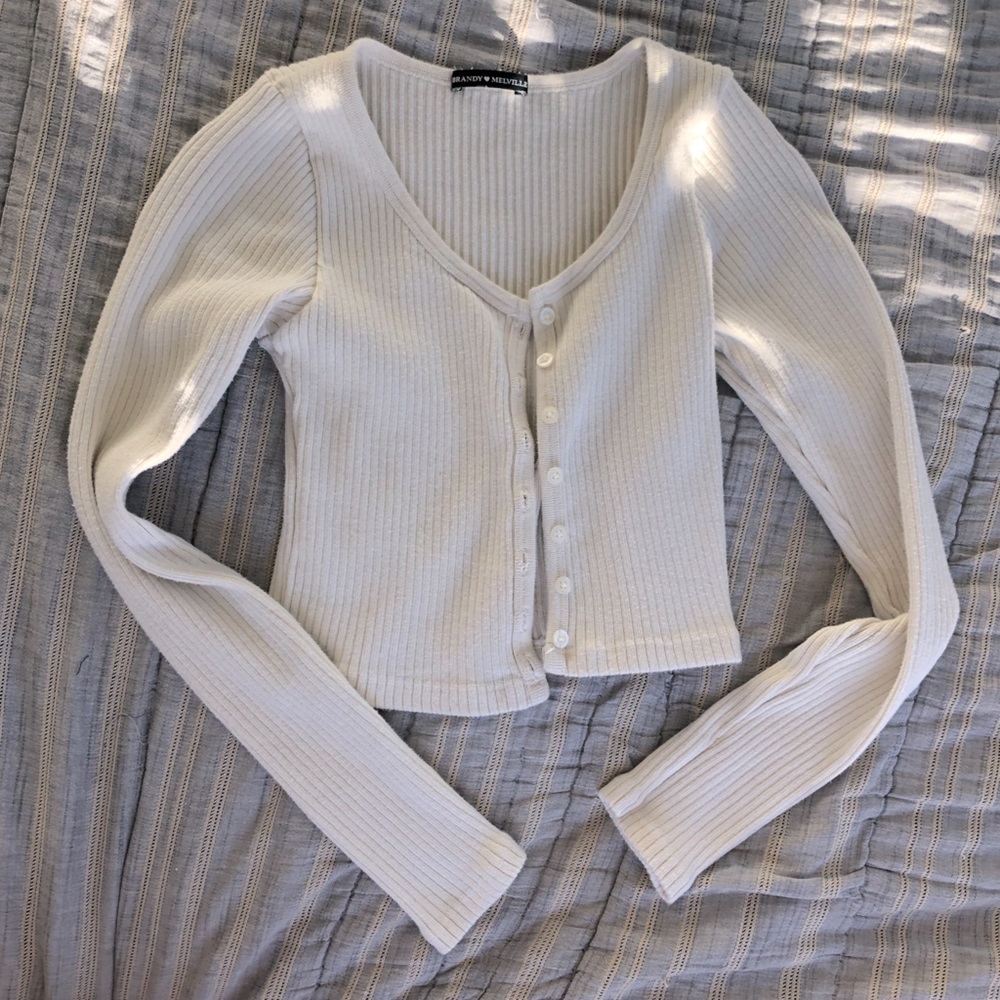 Brandy Melville cropped sweater/cardigan